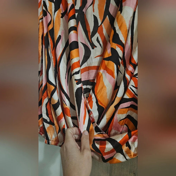 MILEY+MOLLY Surplice front long sleeve loose fit blouse top. Red/pink. MED - Picture 9 of 13